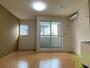 居室・リビング　陽の光が差し込む明るいお部屋は気持がいいですね～