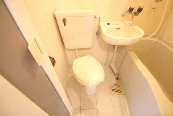 トイレ　※別部屋の写真です