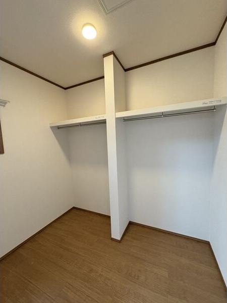 収納　ウォークインクローゼット