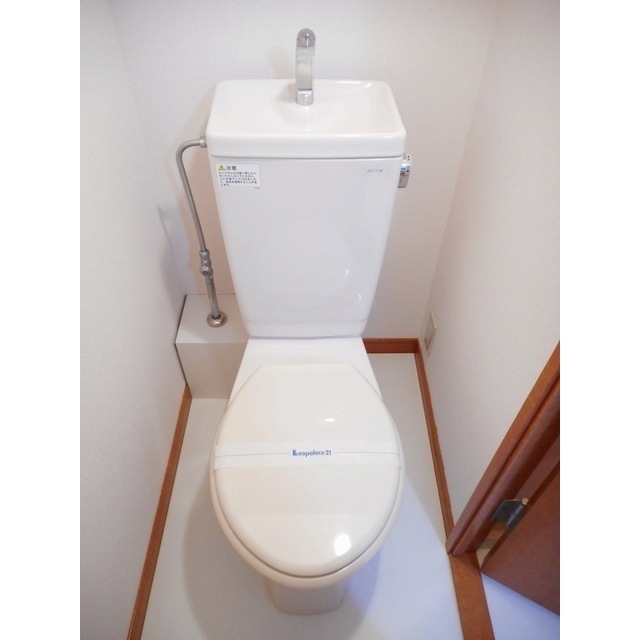 レオパレスサンフラワーのトイレ写真