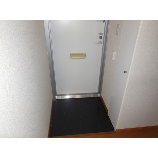 レオパレスサンフラワーの玄関写真
