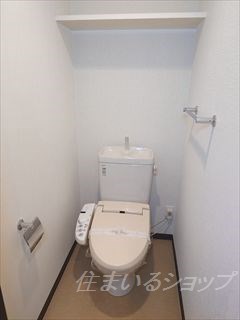 トイレ　温水洗浄便座