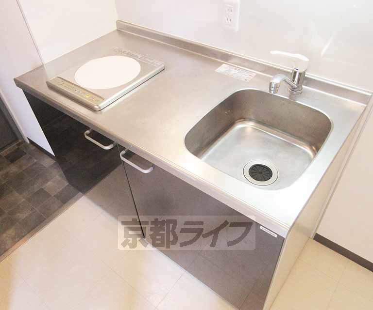 キッチン　シンプルで使い勝手の良いキッチンです