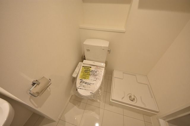 東京メトロ南北線 麻布十番駅 徒歩8分 5階建 築9年のトイレ写真