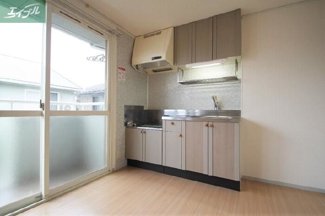 ロイヤルハイツ山上 A棟のキッチン写真
