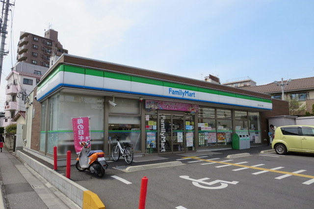コンビニ　ファミリーマート西川口三丁目店（コンビニ）まで183m