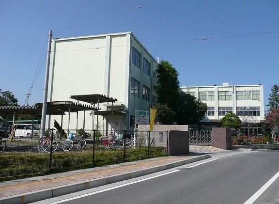 小学校　草津市立老上小学校（小学校）まで1070m