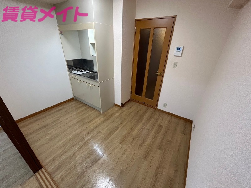 居室・リビング　別部屋参考写真です