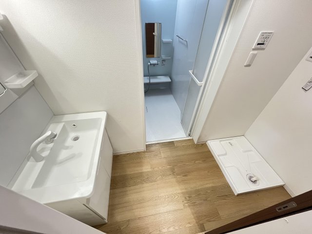 アロモントB棟の玄関写真