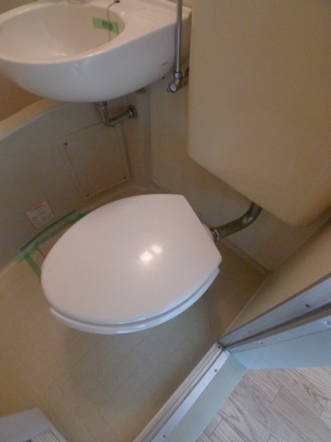地下鉄桜通線 高岳駅 徒歩10分 5階建 築18年のトイレ写真