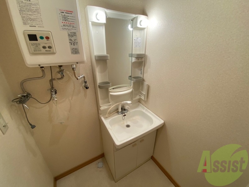 洗面設備　こちらに洗面台があります。朝の洗顔はこちらで。