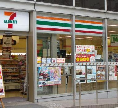 コンビニ　セブンイレブン 大阪堺筋本町店（コンビニ）まで130m