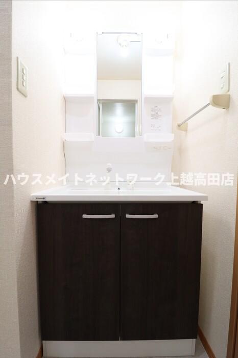 洗面設備　洗髪洗面化粧台（参考同型室内写真201号室）