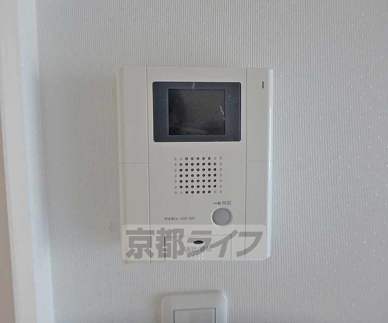 セキュリティ　鍵をかけたまま訪問者と会話ができます