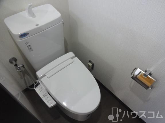 トイレ　冬場も安心の温水洗浄便座！