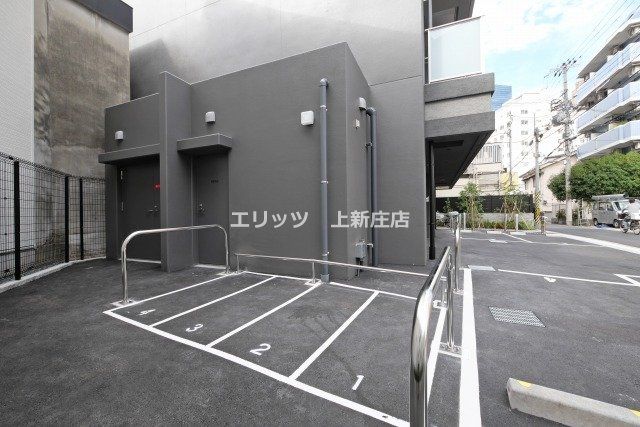 駐車場　駐車場