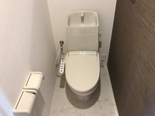 トイレ　シャワー付きトイレ