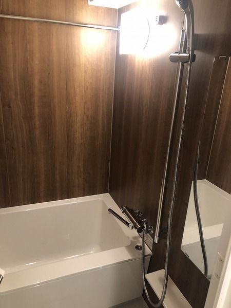 バス・シャワールーム　お風呂で日々の疲れを落としましょう