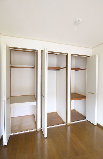 収納　同物件、別の部屋の写真です