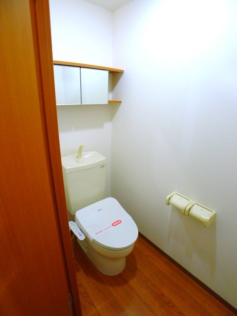 地下鉄鶴舞線 鶴舞駅 徒歩7分 11階建 築21年のトイレ写真