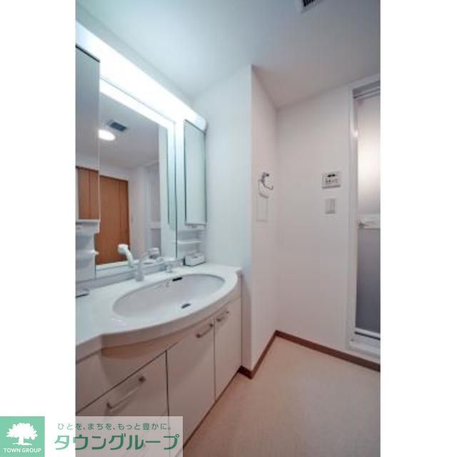 洗面設備　※写真は同タイプ住戸です。