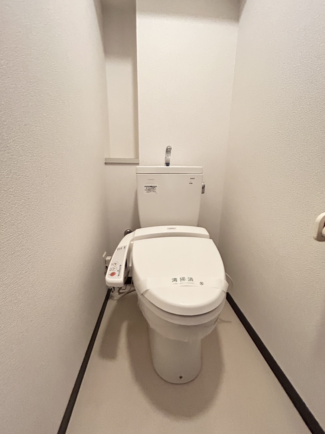 トイレ　別部屋の写真
