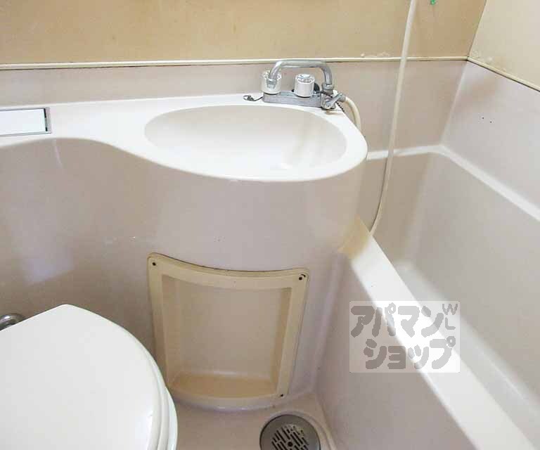 洗面設備　ユニットバス。