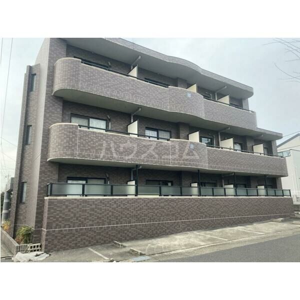 名古屋市緑区梅里のマンションの建物外観