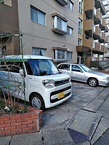 【名古屋市天白区平針のマンションの駐車場】