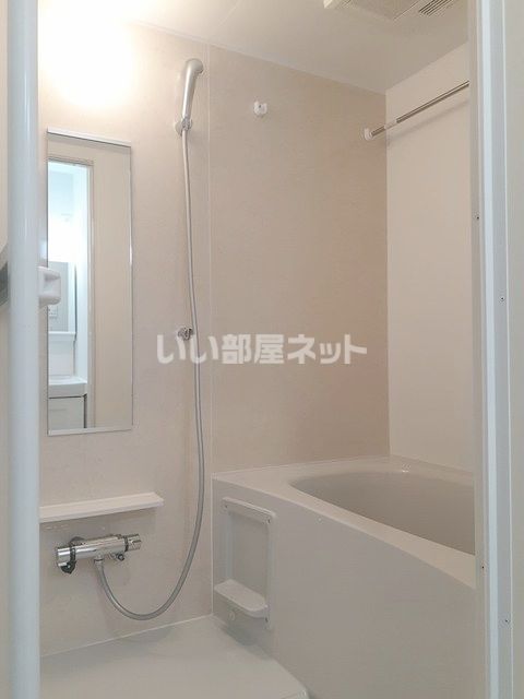 【静岡市駿河区高松のアパートのバス・シャワールーム】