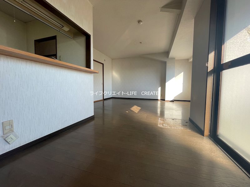 居室・リビング　写真は別号室