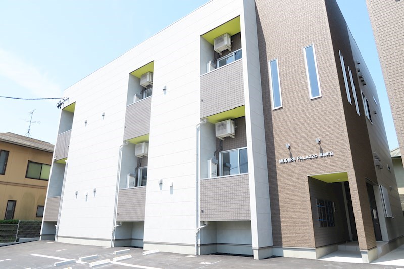 MODERN　PALAZZO　福田町Bの建物外観