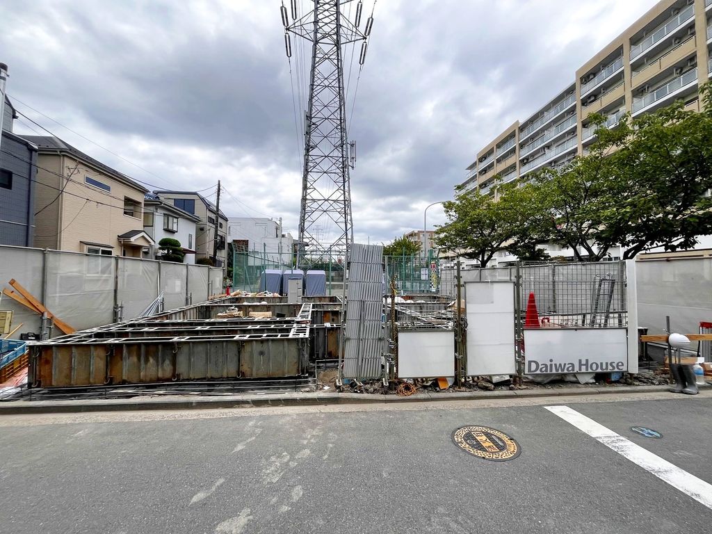 【横浜市港北区綱島西のアパートのエントランス】