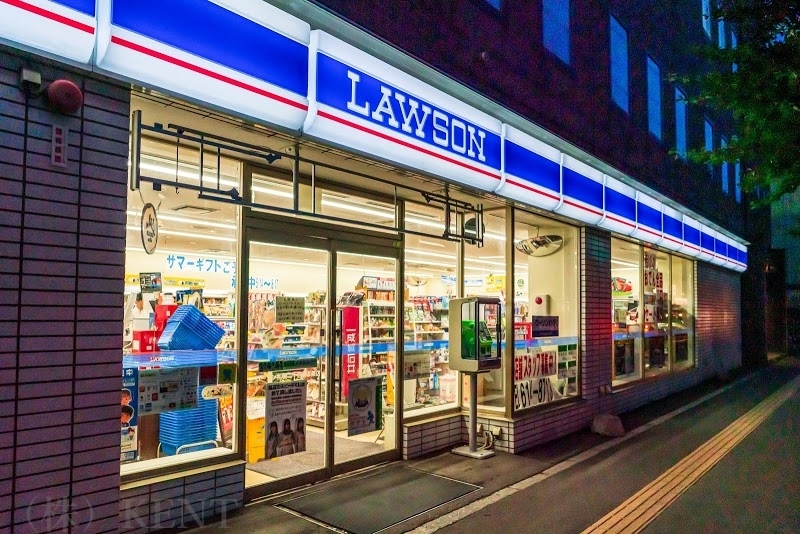 コンビニ　ローソン札幌二十四軒4条北店（コンビニ）まで408m