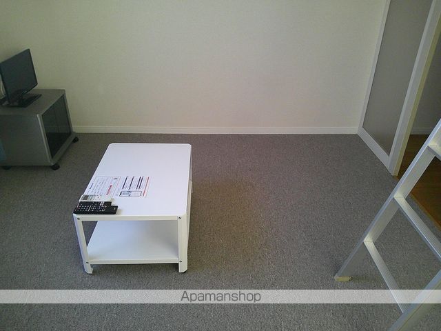 レオパレス吉田の居間写真
