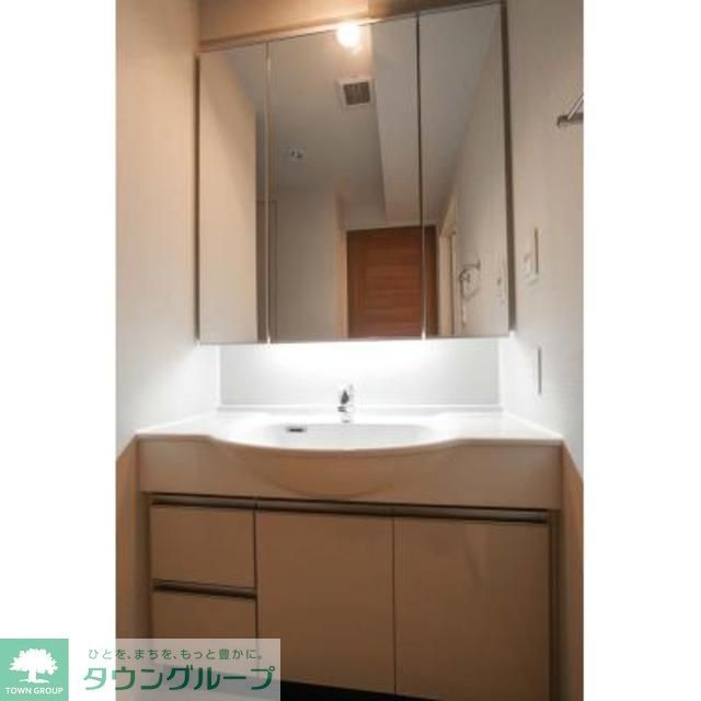 洗面設備　※写真は同タイプ住戸です。