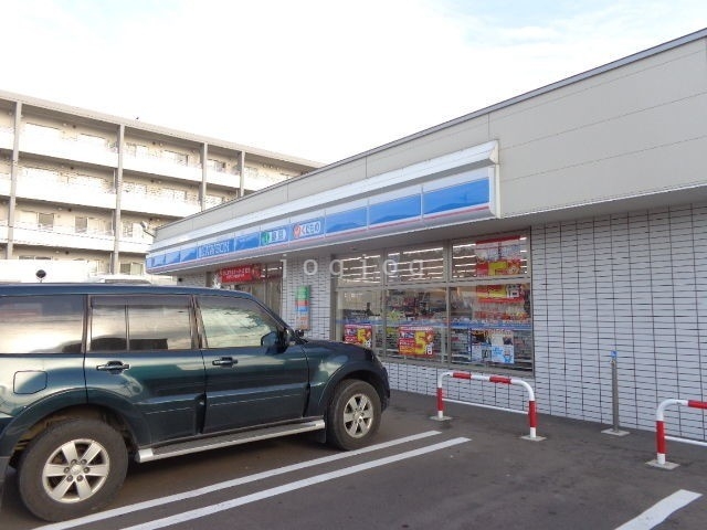 コンビニ　ローソン函館東川町店（コンビニ）まで435m