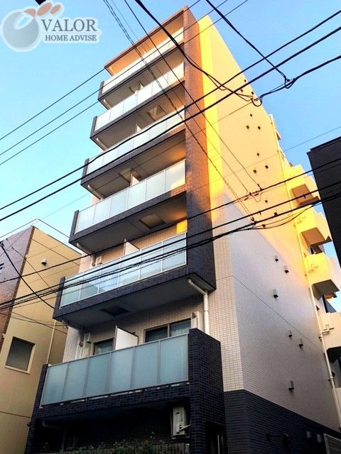 【横浜市神奈川区大口通のマンションの建物外観】