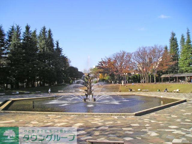 【世田谷区太子堂のマンションの公園】