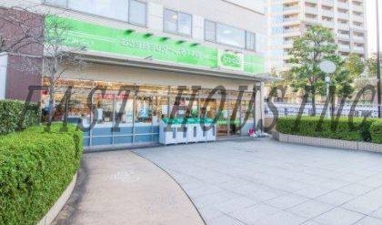 【新宿区富久町のマンションのスーパー】