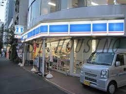 【新宿区富久町のマンションのコンビニ】