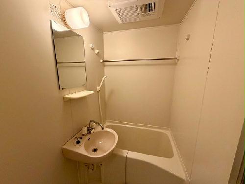 バス・シャワールーム　設備・仕様は号室により異なる為、現状を優先いたします