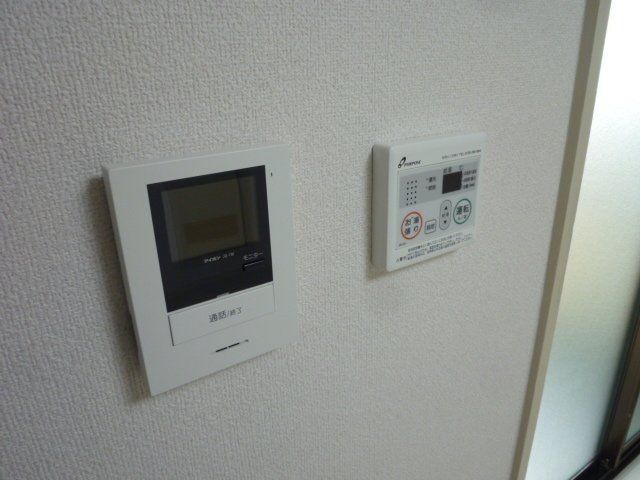 セキュリティ　モニター付きインターホンで安心ですね。