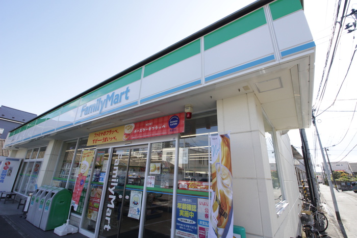 コンビニ　ファミリーマート青葉神社通店（コンビニ）まで179m