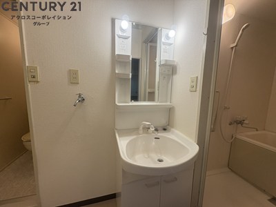 洗面設備　独立洗面台です。