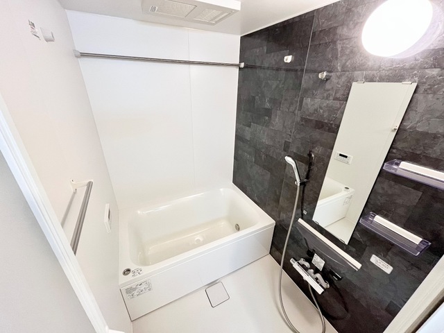 バス・シャワールーム　追い焚き・浴室乾燥機付き