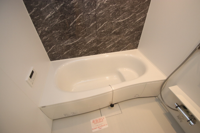 バス・シャワールーム　バス／シャワー