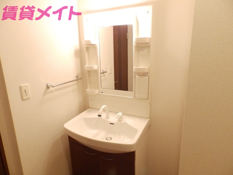 洗面設備　同型参考写真