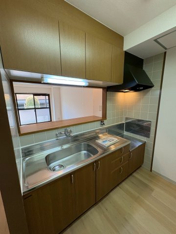 居室・リビング　※リノベーション中になります。