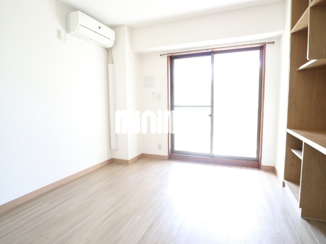 居室・リビング　７帖洋室です